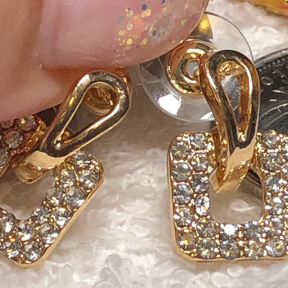 Light Gold rhinestone earrings NWOT- shiny SQUARES - Picture 6 of 9